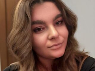 camgirl masturbating with sextoy MeganDarcy