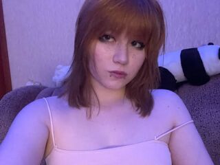 hot strip tease webcam MiSokimo