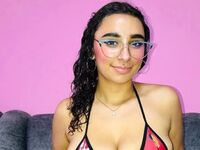 cam girl playing with dildo MiaJaume