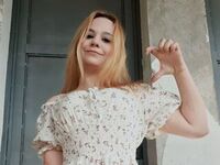 nude webcam girl photo MilanaMusly