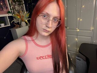 hot cam girl fingering shaved pussy MilenaLima