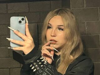 naked cam girl fingering pussy NanciCamberos