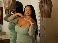 chat room live show NiaCorelli