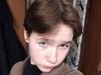 naughty camgirl fingering shaved pussy NoellaKagle