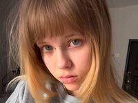 girl showing pussy OpheliaWrenny