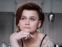 camgirl chat room PeachAveline