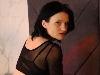 cam girl playing with vibrator RowenBenson