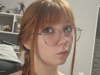 fingering camslut RozellaBouch