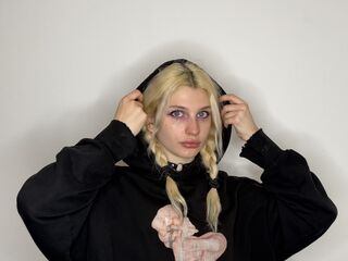 live webcam model SerenaRatte