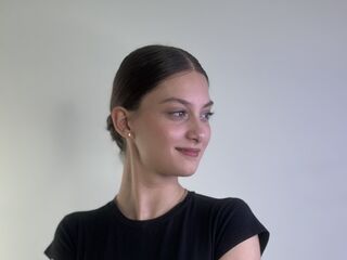 camgirl fingering shaved pussy SharikaWigington