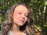 fingering webcam girl SharlenePernod
