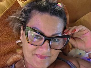 sexy webcamgirl SoniaMoriciove