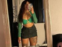 topless webcamgirl VeronicaOnix