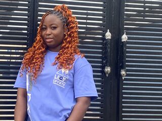 camgirl playing with sextoy ZaraLure